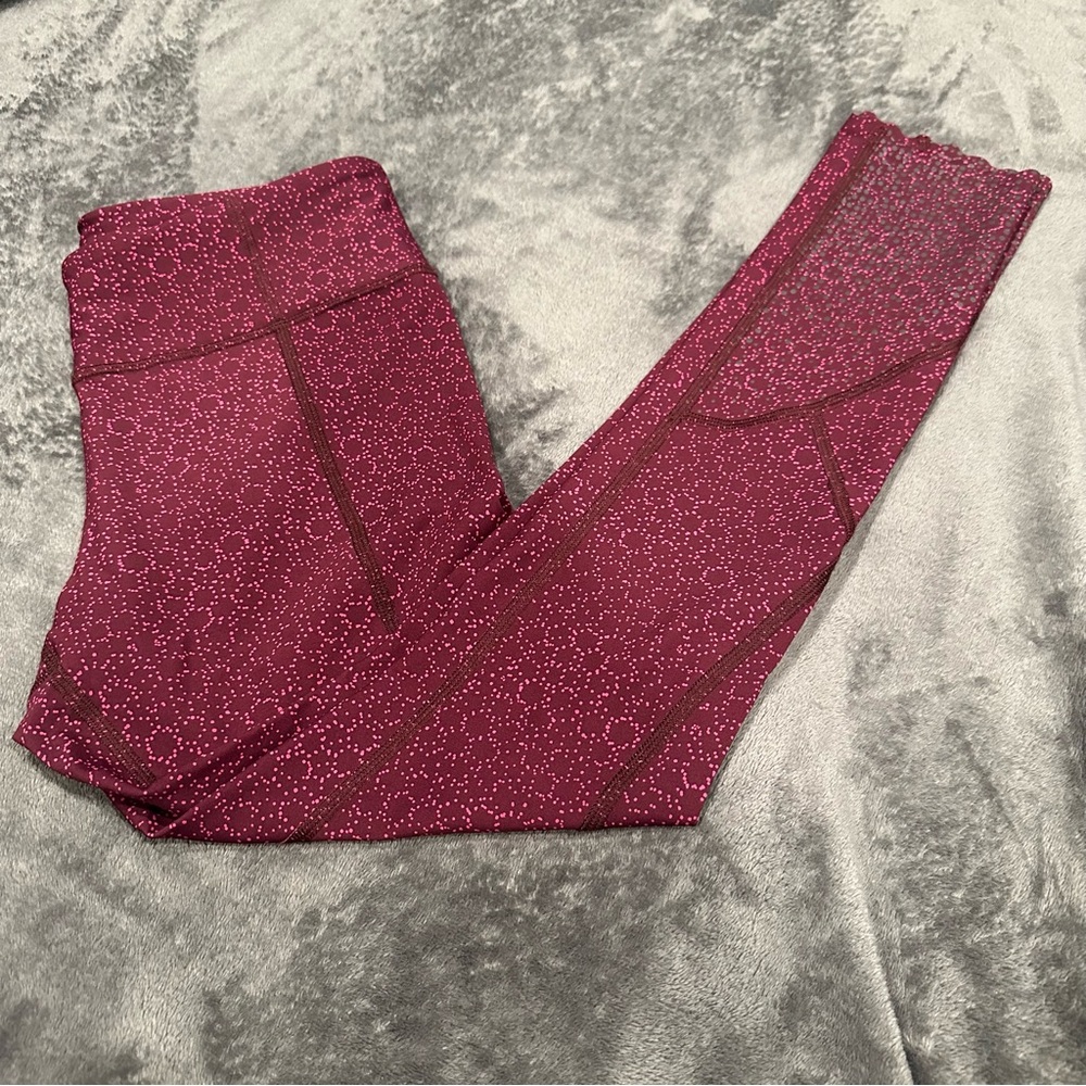 Lululemon Tight Stuff Star Pixel Raspberry‎ Leggings size 6